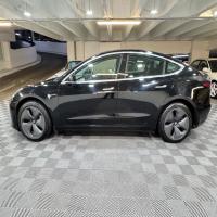 Tesla Model 3 - Image 2