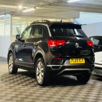 Volkswagen T-Roc - Image 3