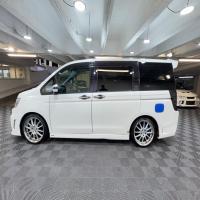 Honda Stepwagon - Image 2