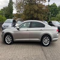 Volkswagen Passat - Image 2