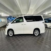 Toyota Vellfire - Image 2