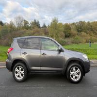 Toyota RAV4 - Image 2