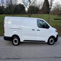 Vauxhall Vivaro - Image 2