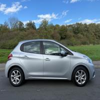 Peugeot 208 - Image 2