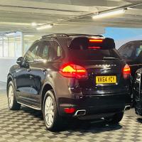 Porsche Cayenne - Image 3