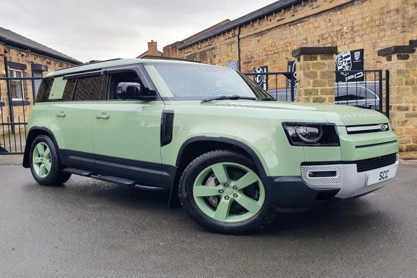 Land Rover Defender 110