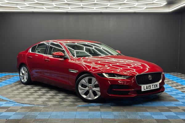 Jaguar XE