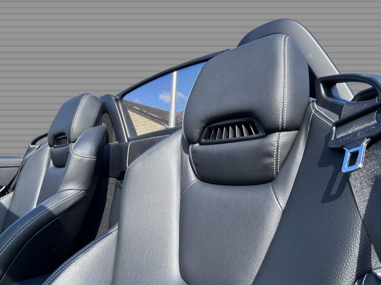 Mercedes SLC - Image 15