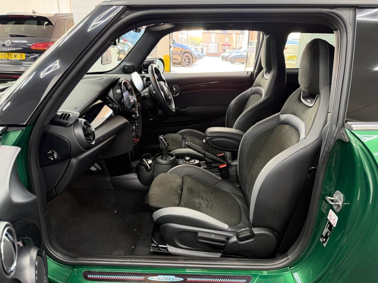 MINI Hatch - Image 24