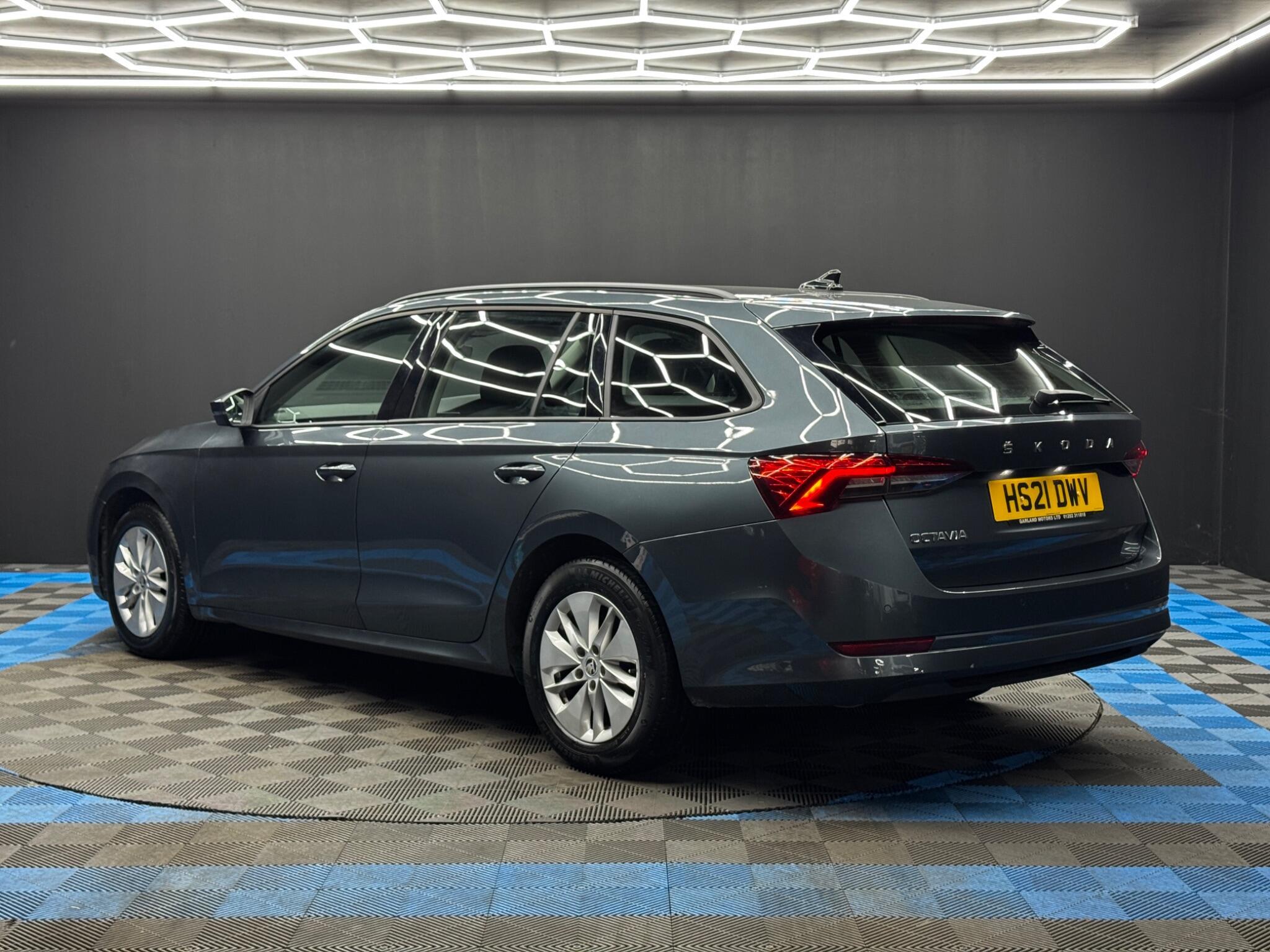 Skoda Octavia - Image 7