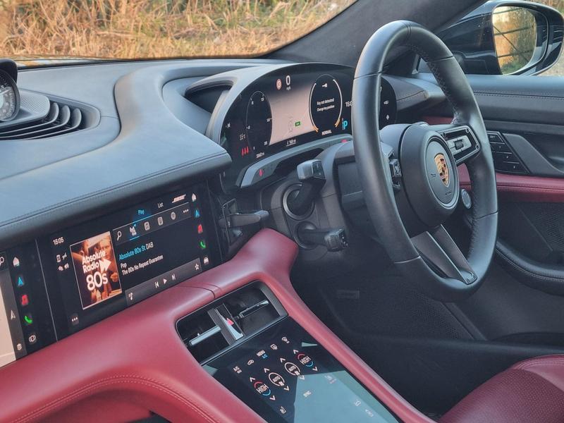 Porsche Taycan - Image 10