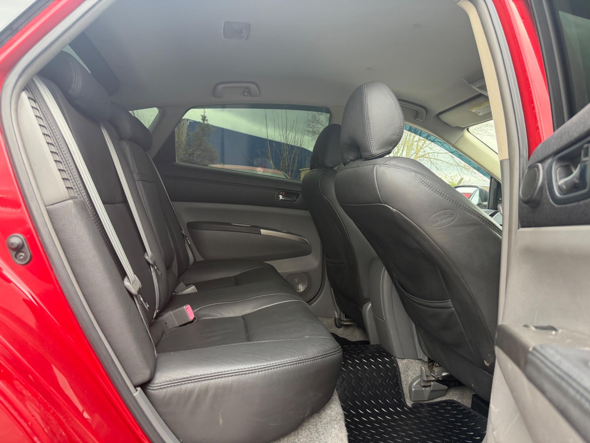 Toyota Prius - Image 17