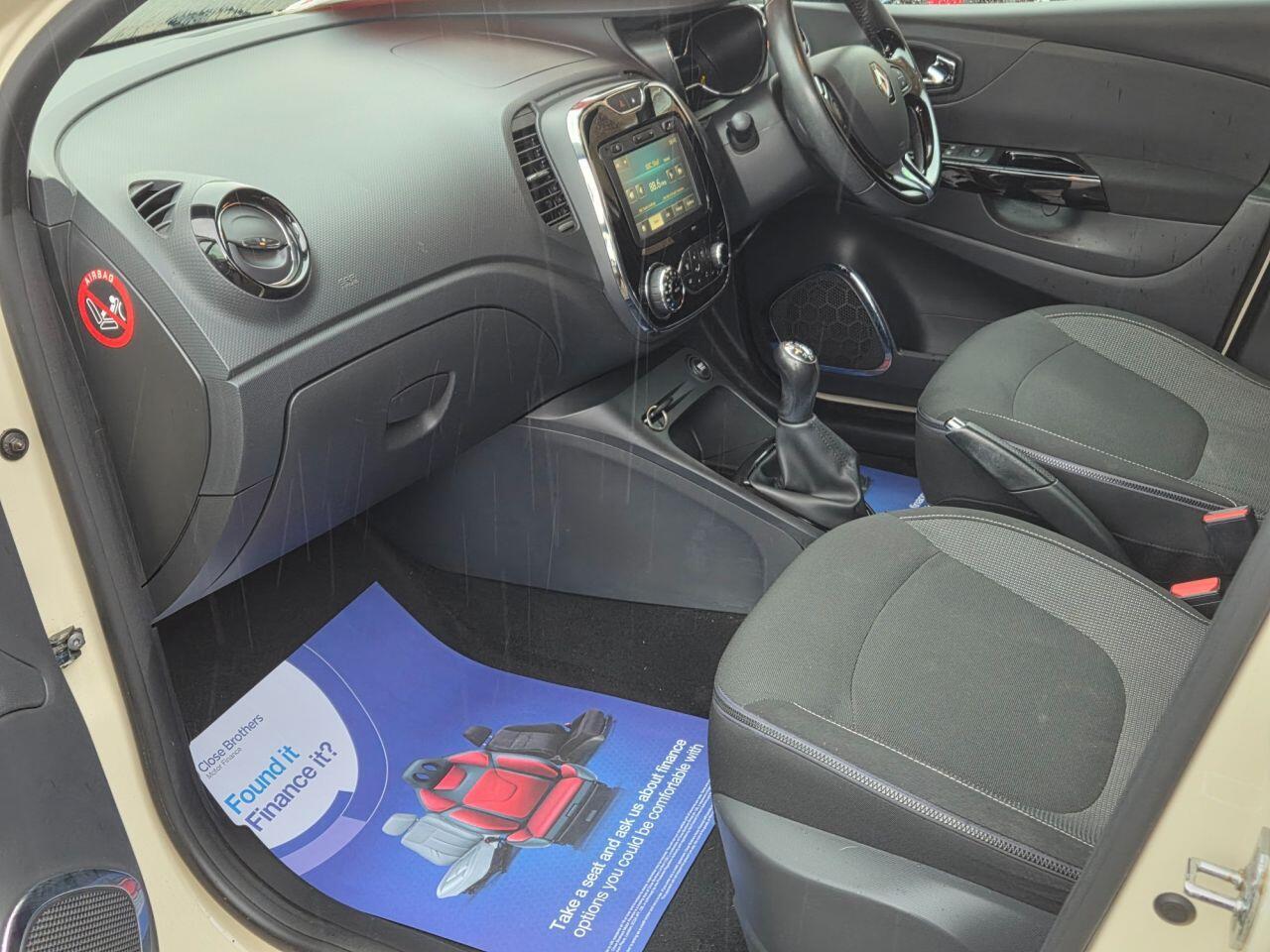 Renault Captur - Image 13