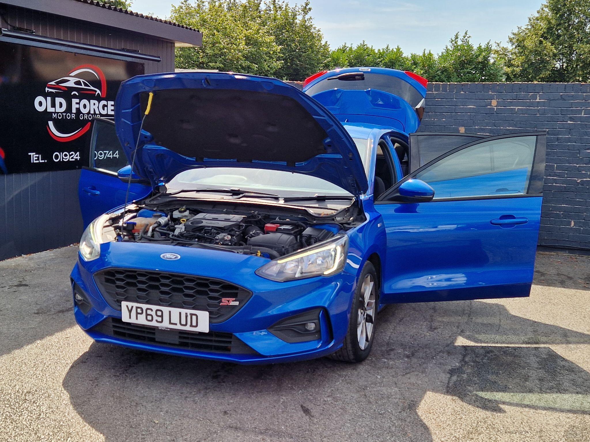 Ford Focus - Image 20