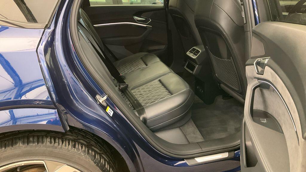 Audi e-tron S - Image 7
