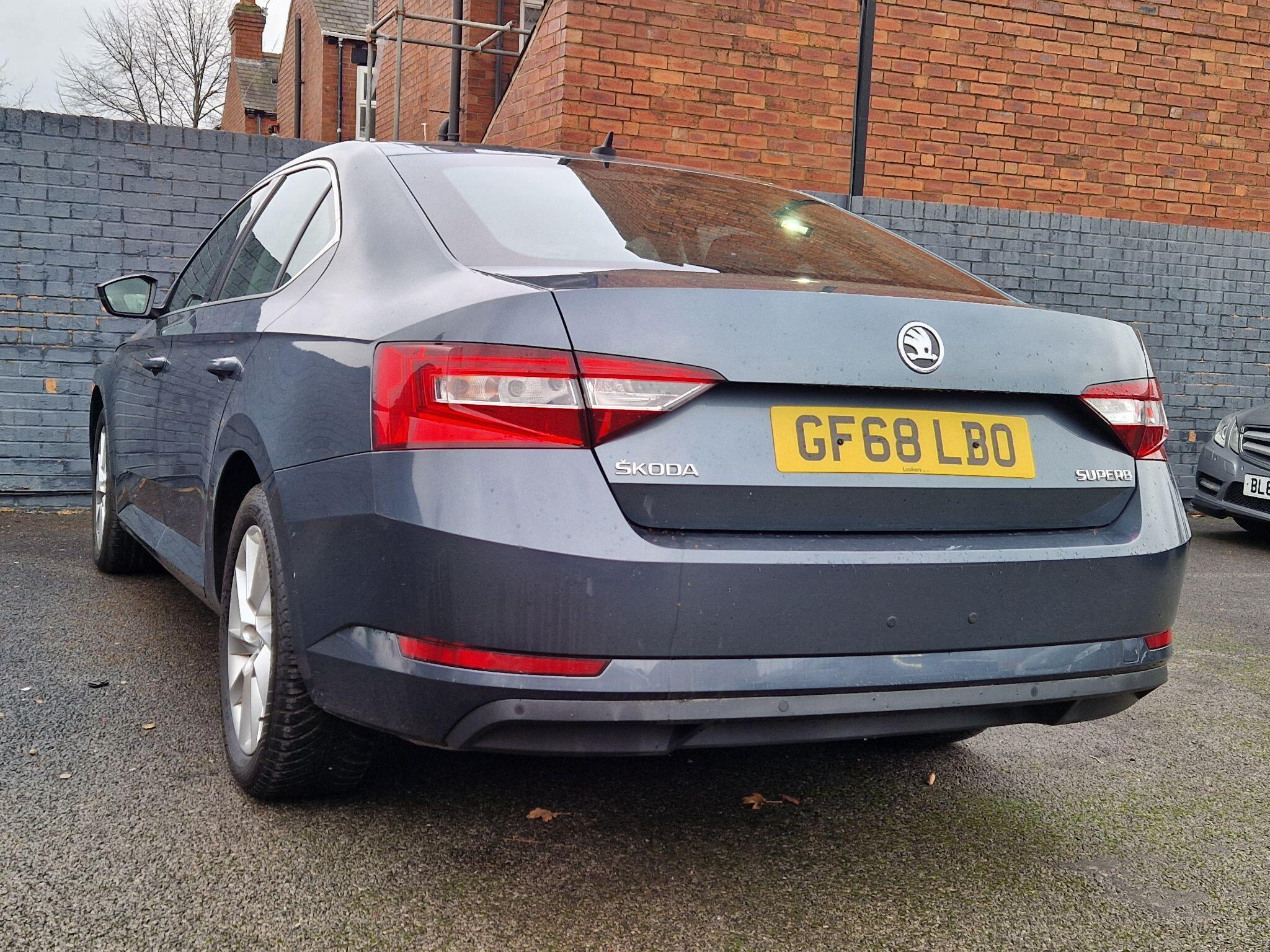 Skoda Superb - Image 23