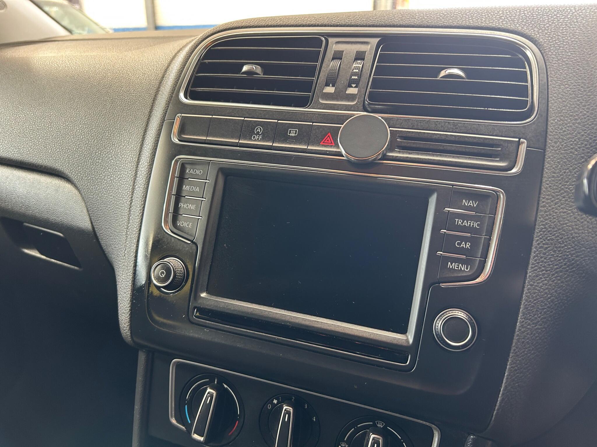 Volkswagen Polo - Image 17