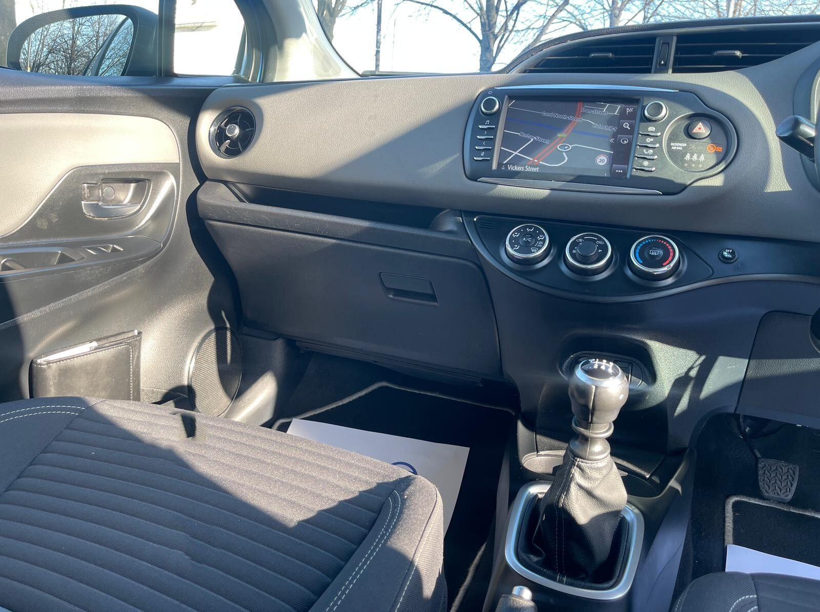 Toyota Yaris - Image 15