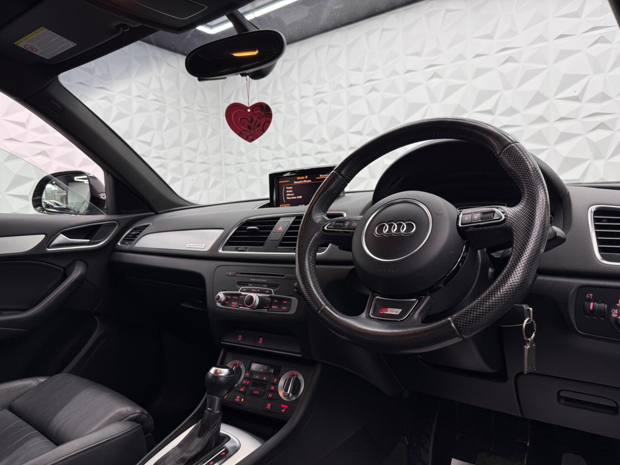 Audi Q3 - Image 18