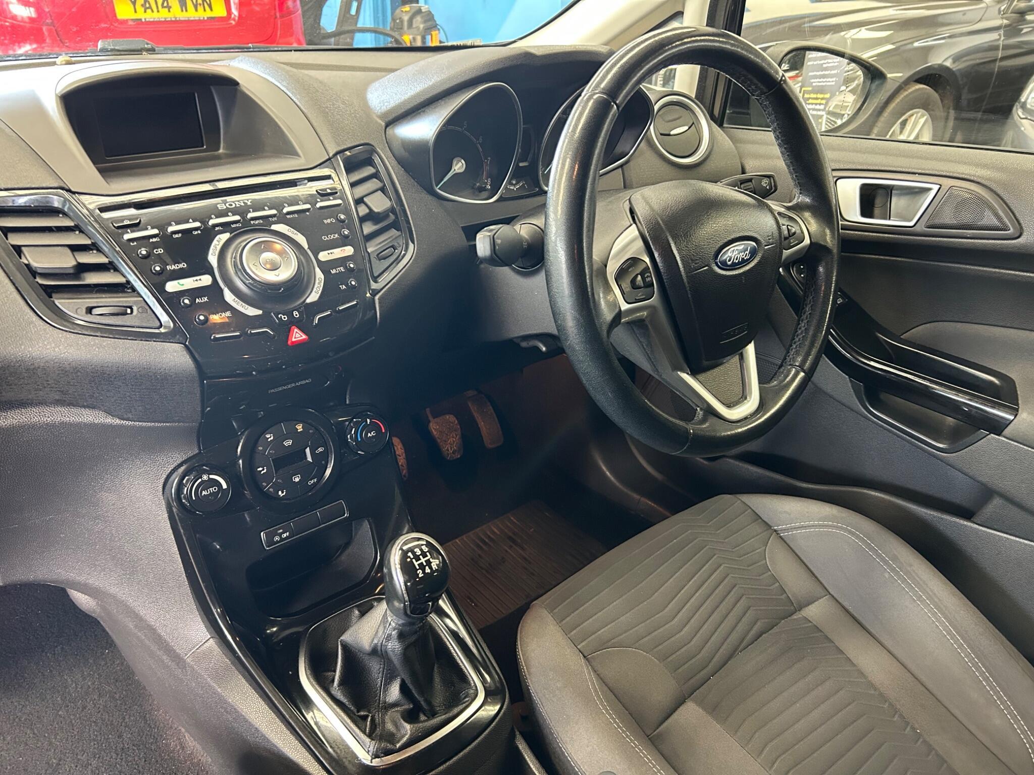 Ford Fiesta - Image 15