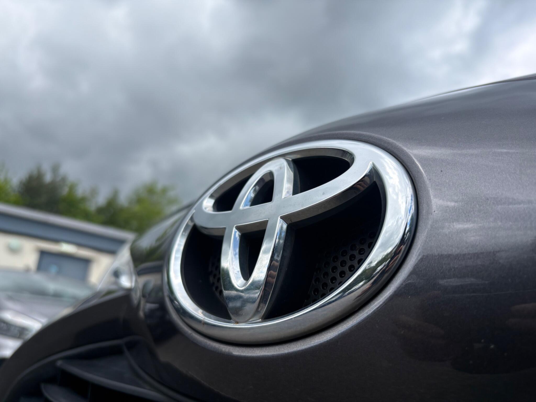 Toyota Yaris - Image 5