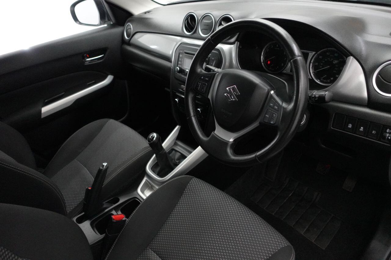 Suzuki Vitara - Image 15