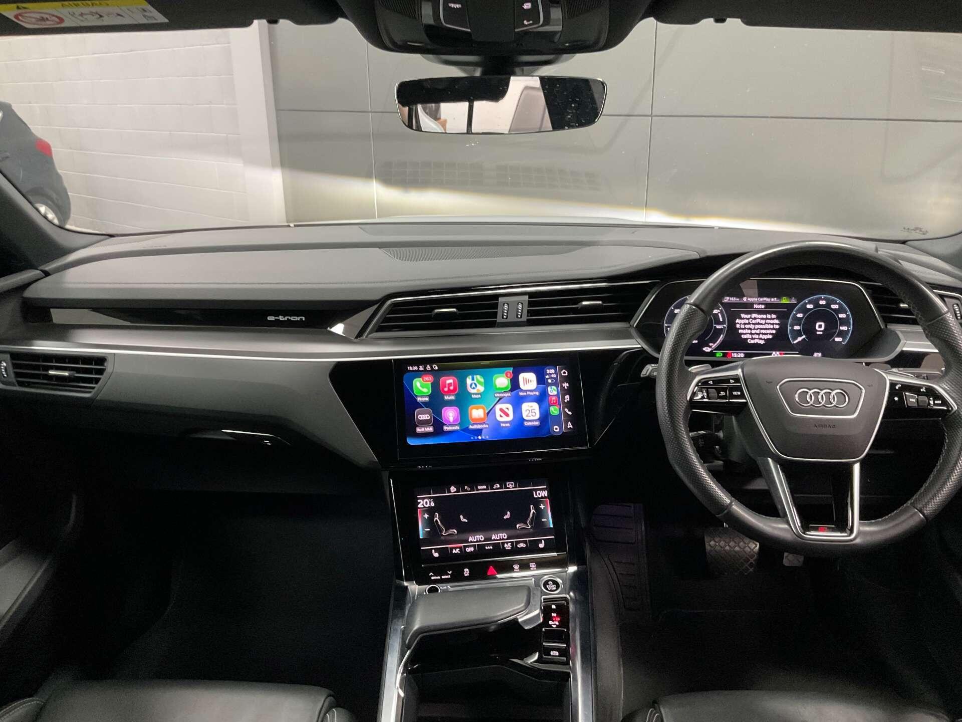 Audi E-Tron - Image 12