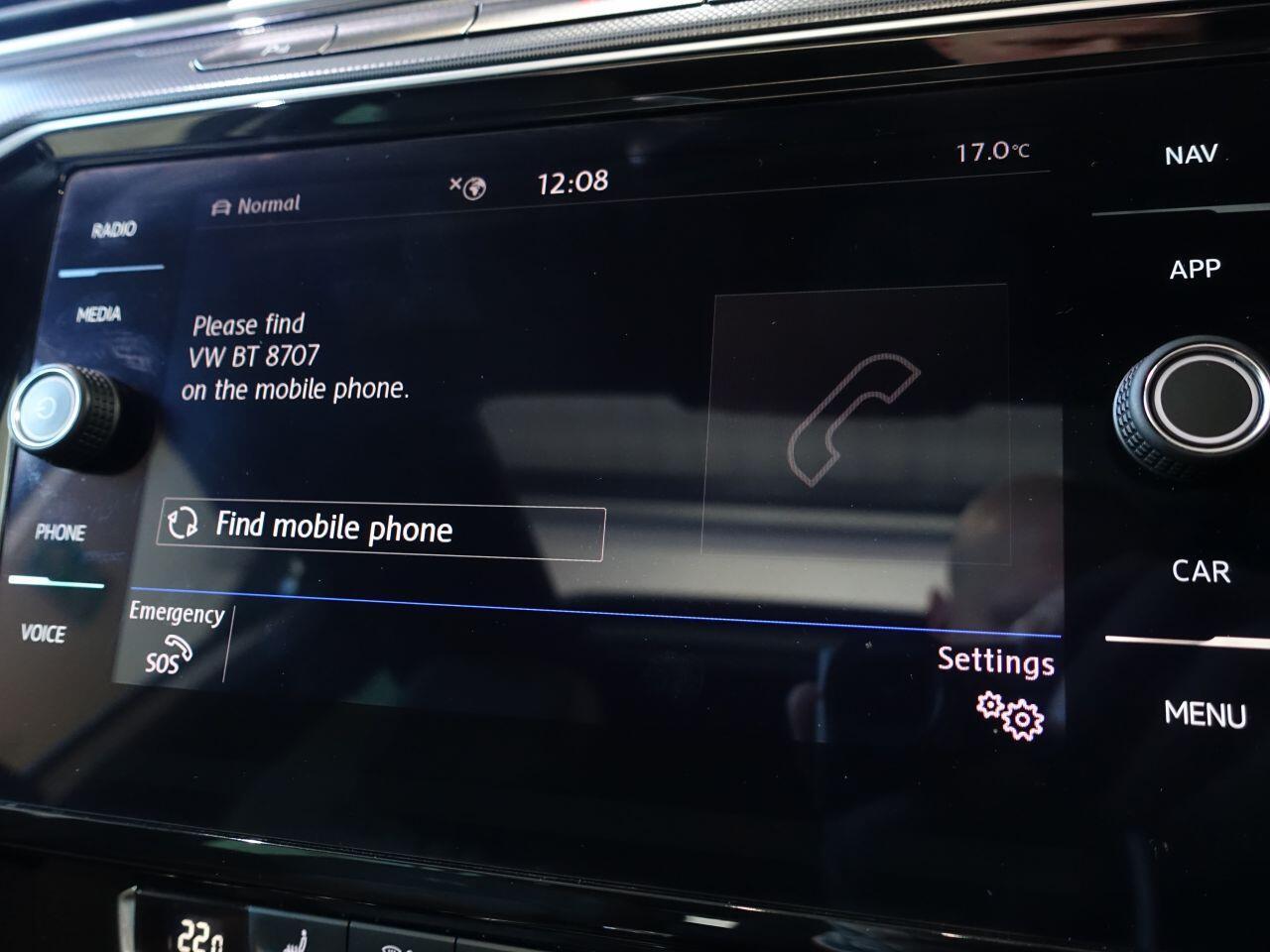 Volkswagen Passat - Image 37