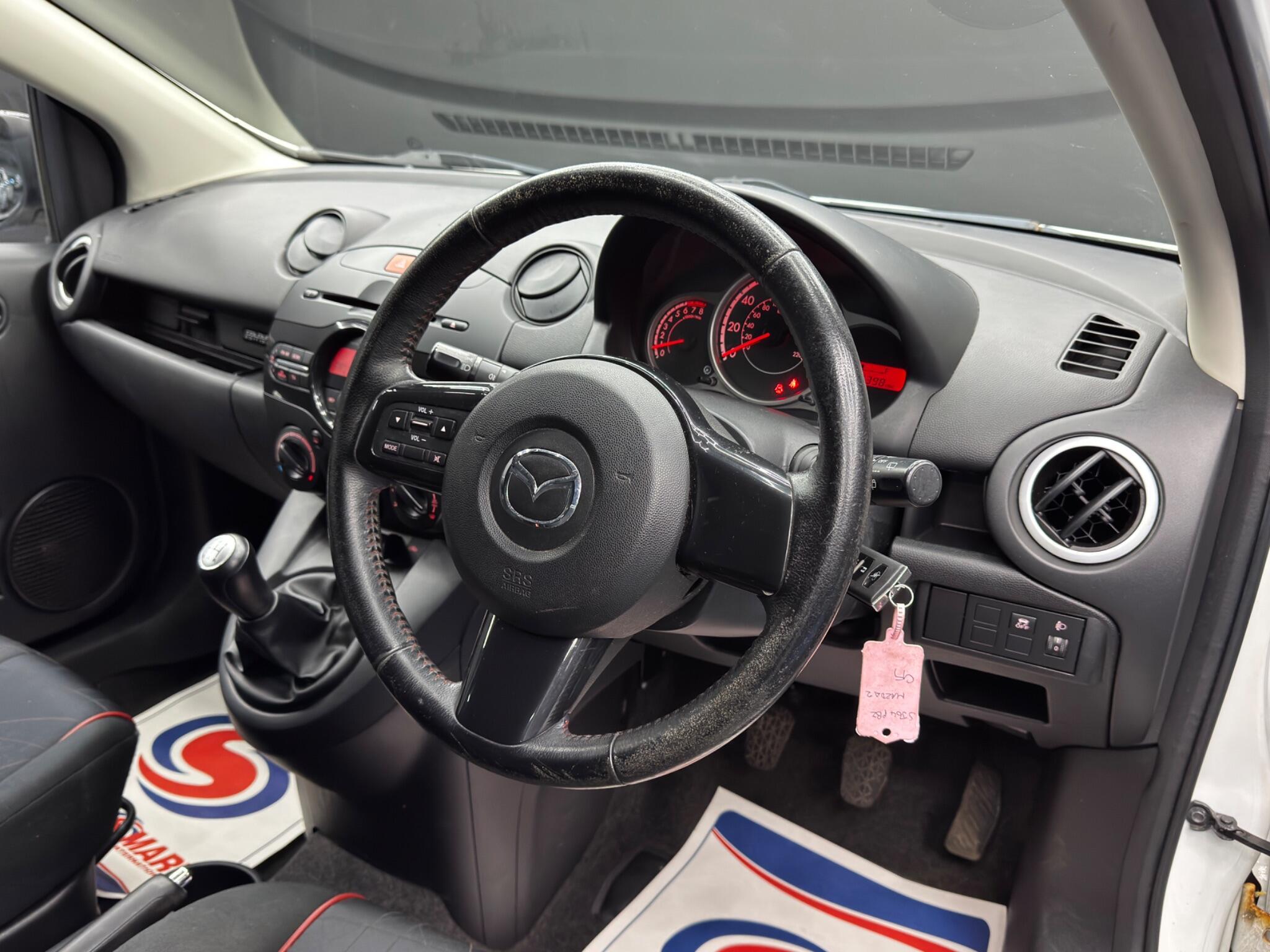 Mazda MAZDA2 - Image 9