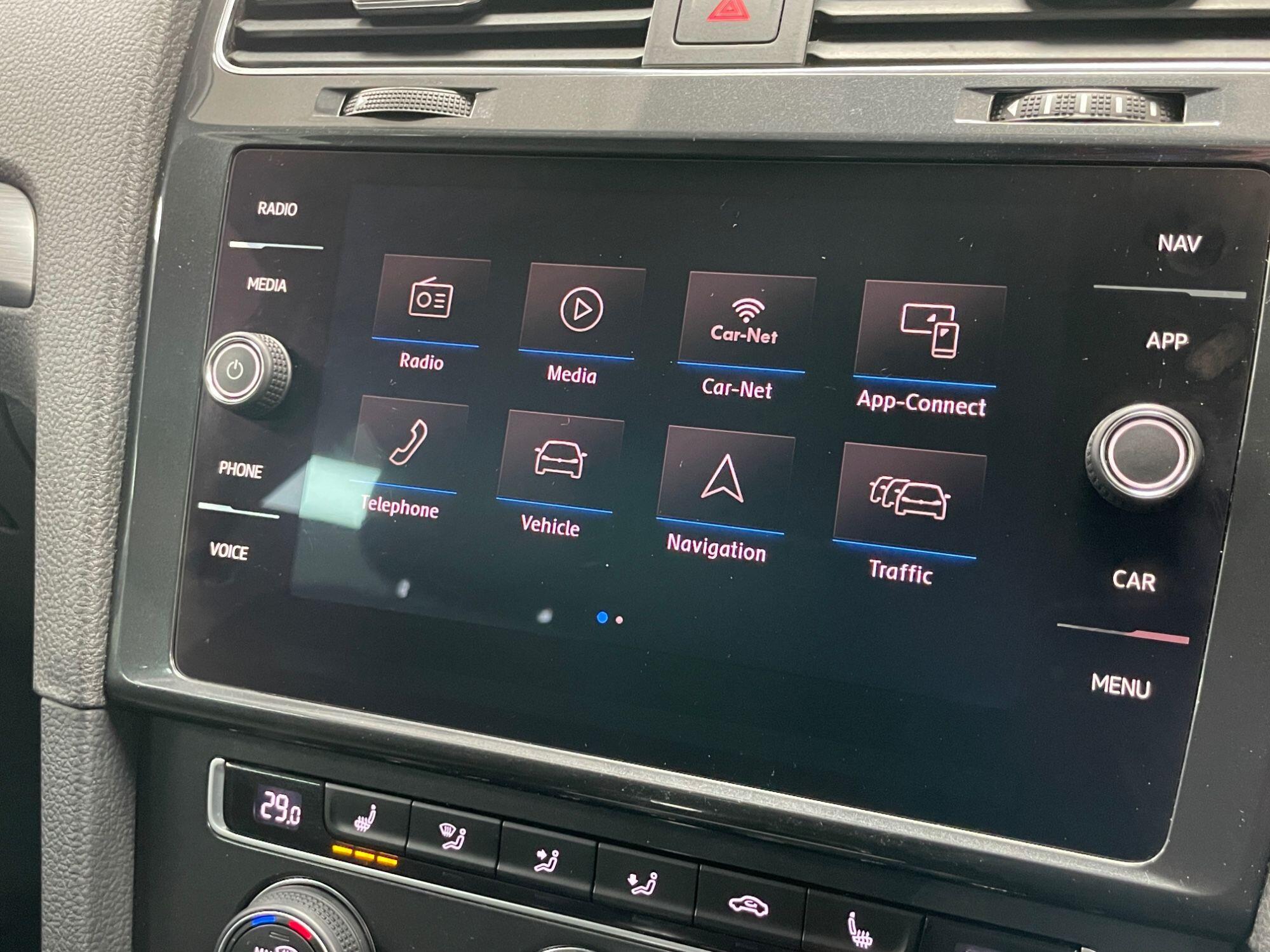 Volkswagen Golf - Image 44