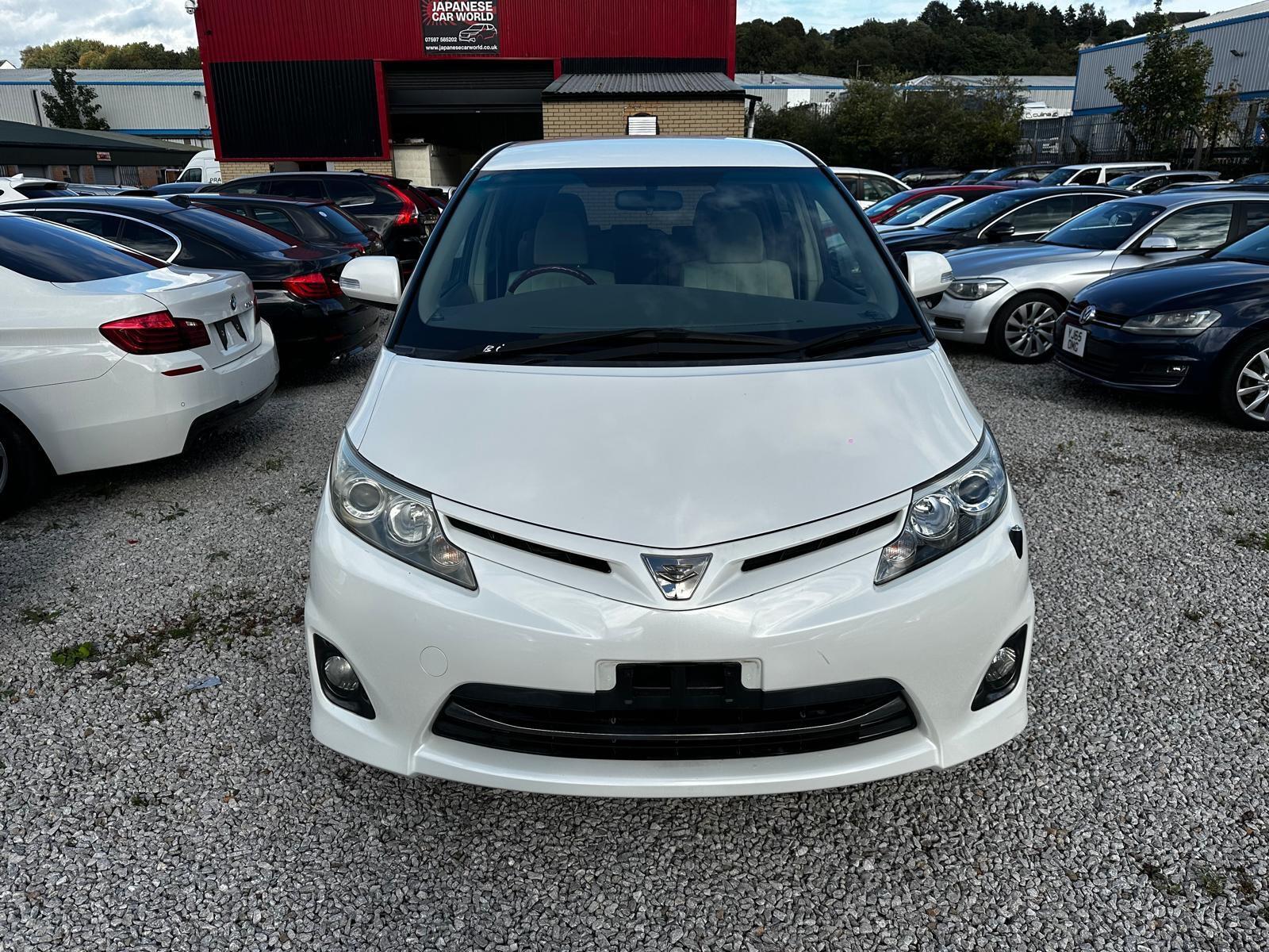 Toyota Estima Aeras G - Image 2