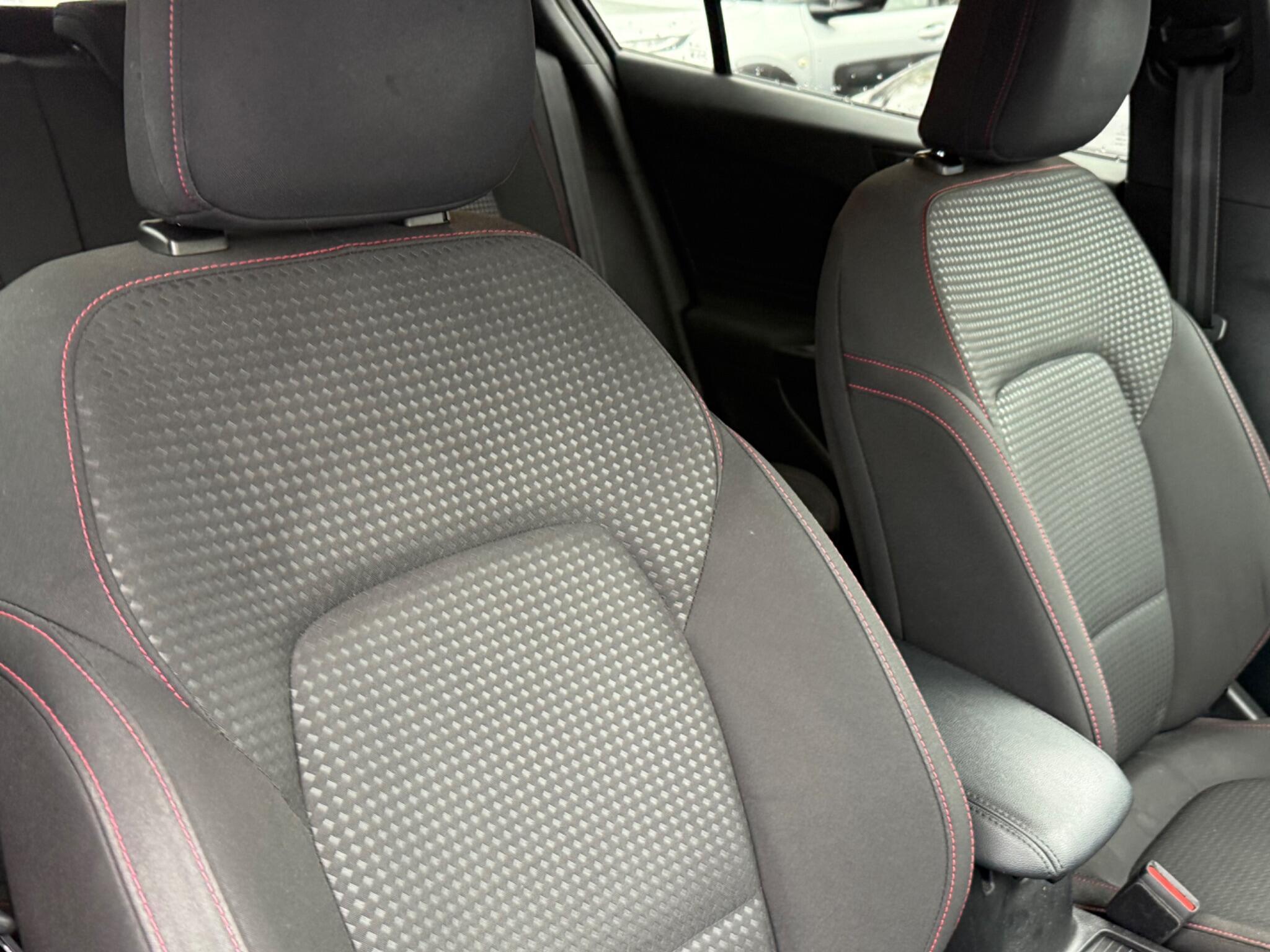 Ford Focus - Image 23