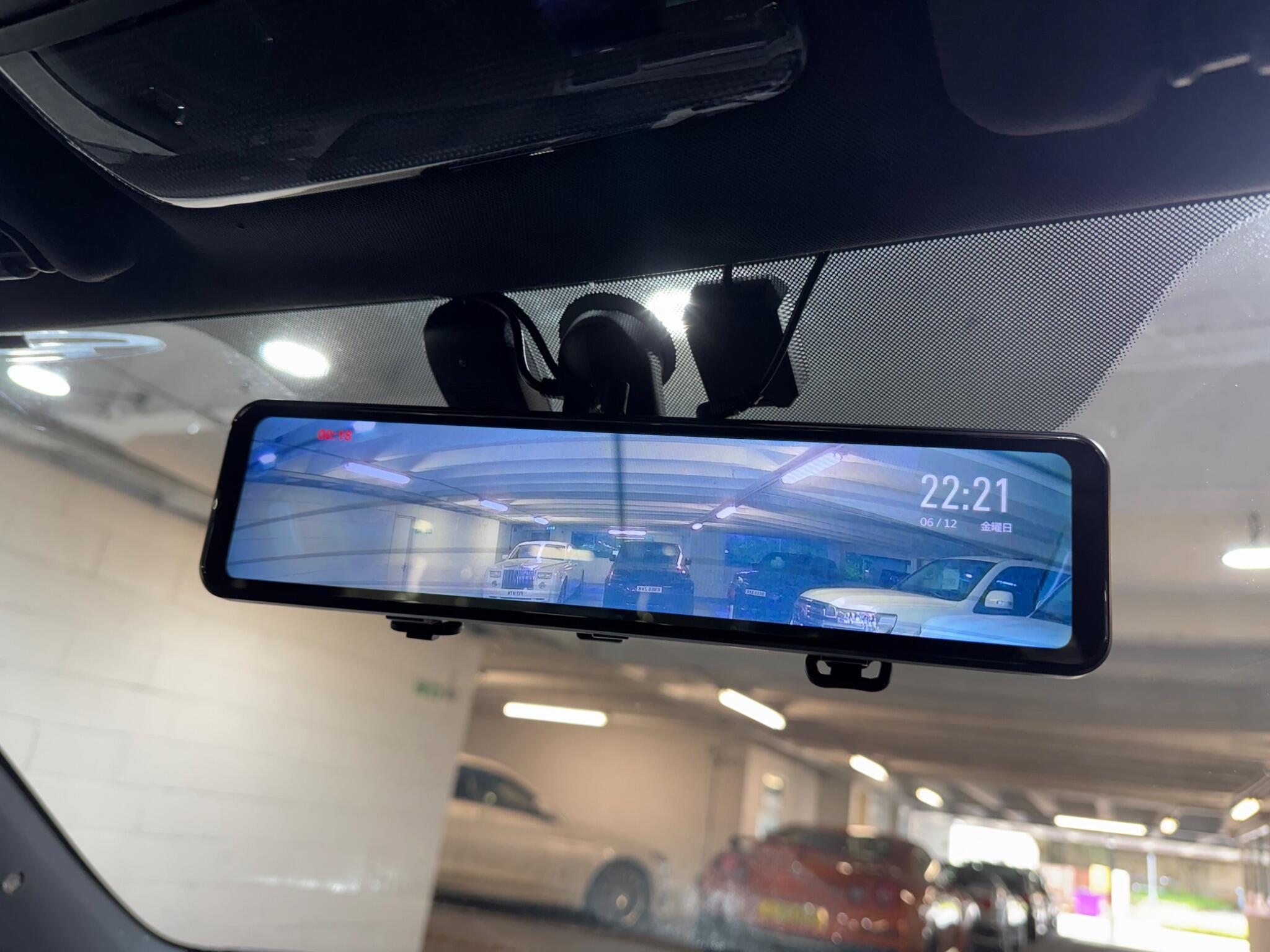 Subaru Legacy - Image 12