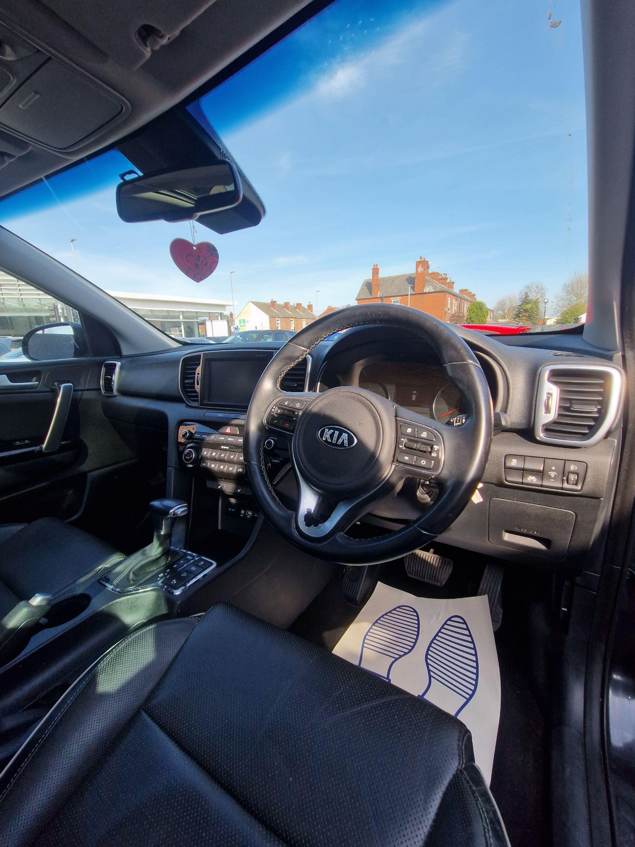 Kia Sportage - Image 30