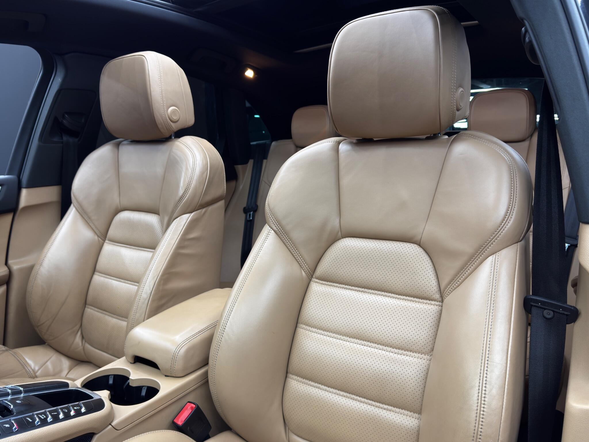 Porsche Macan - Image 16