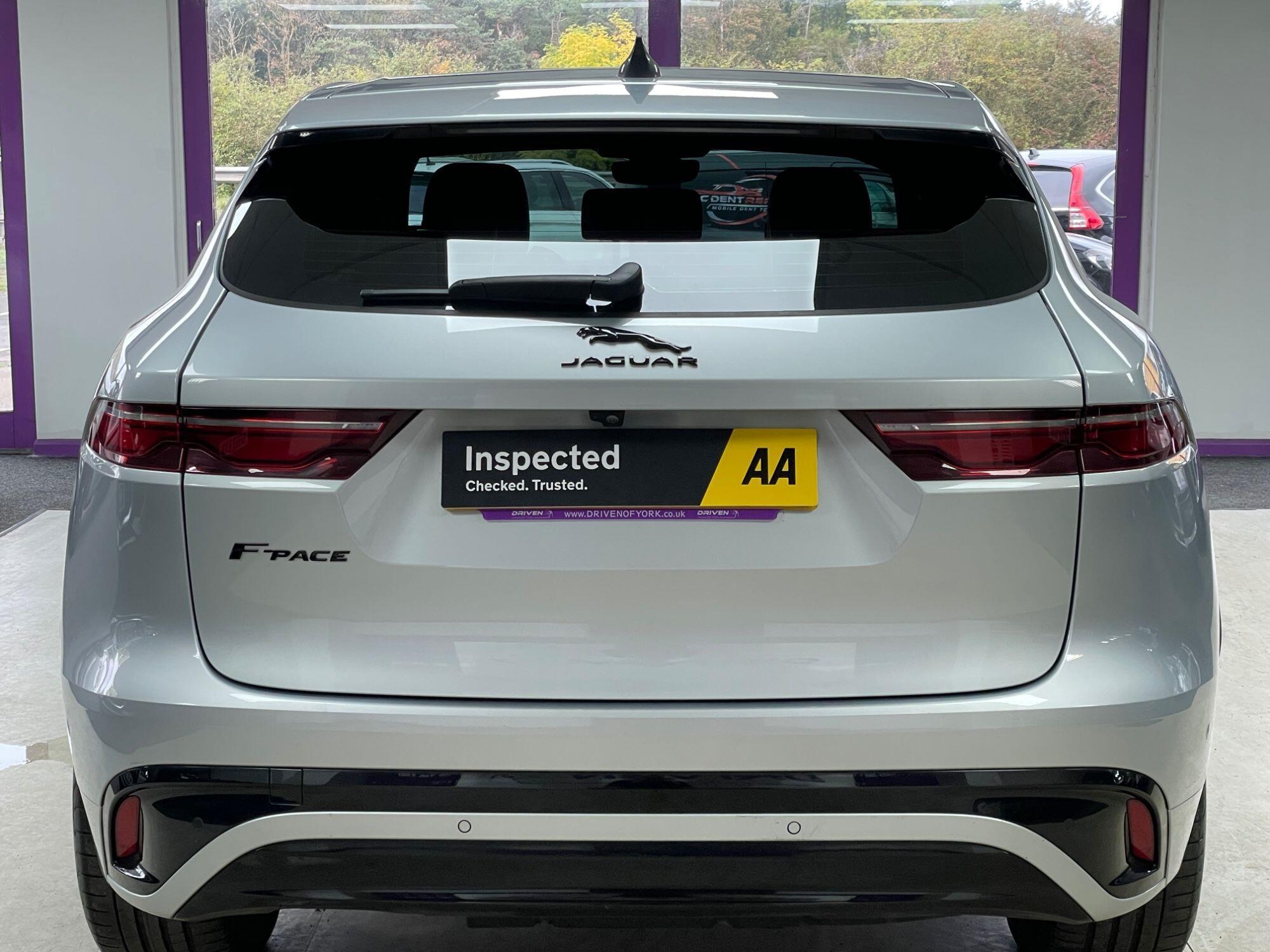 Jaguar F-Pace - Image 9