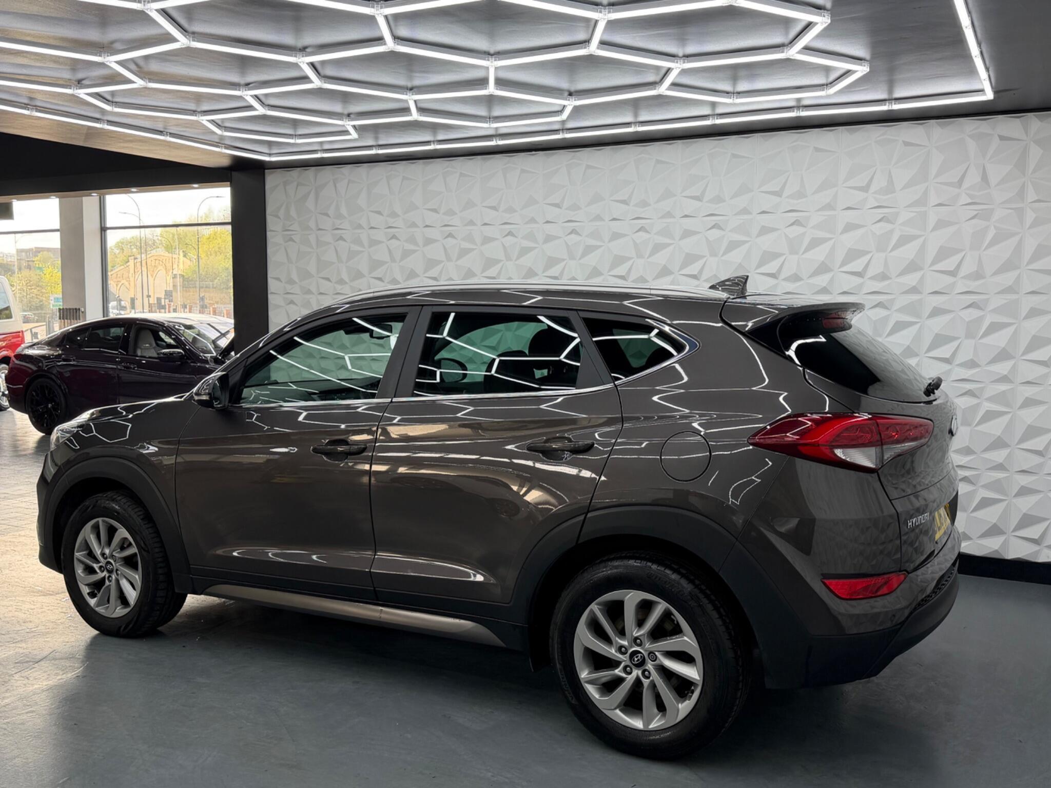 Hyundai Tucson - Image 8