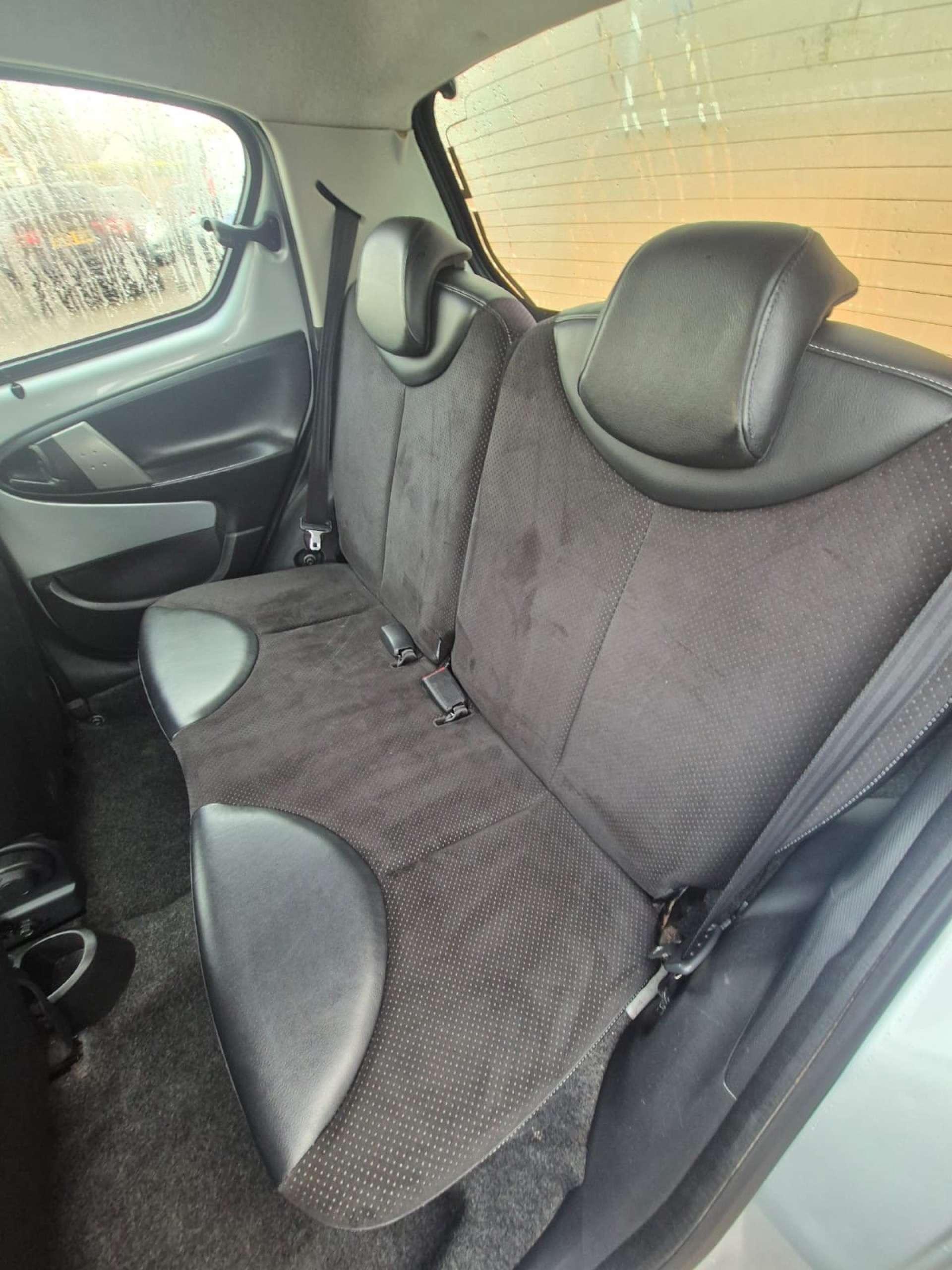 Toyota Aygo - Image 34