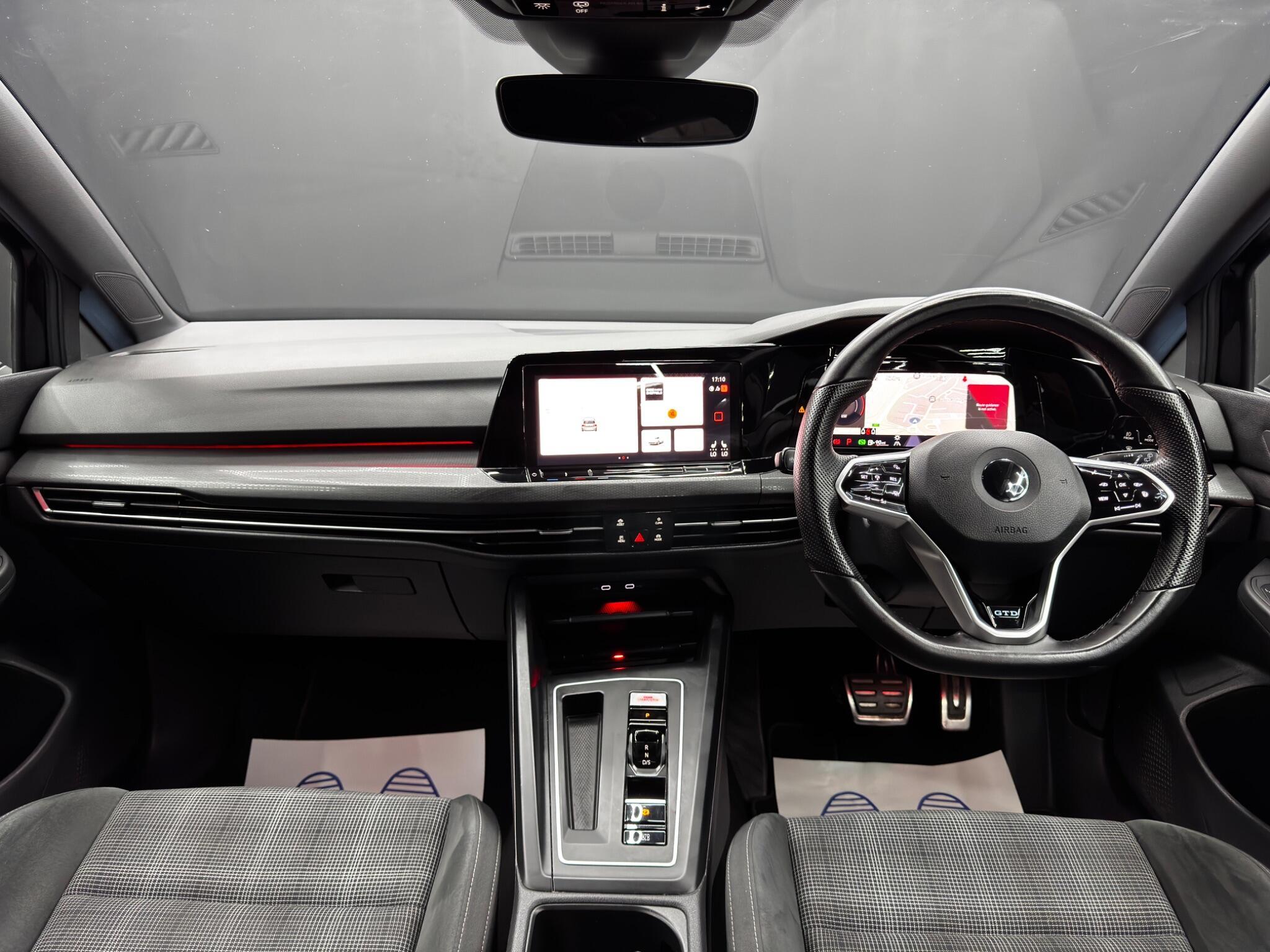 Volkswagen Golf - Image 10