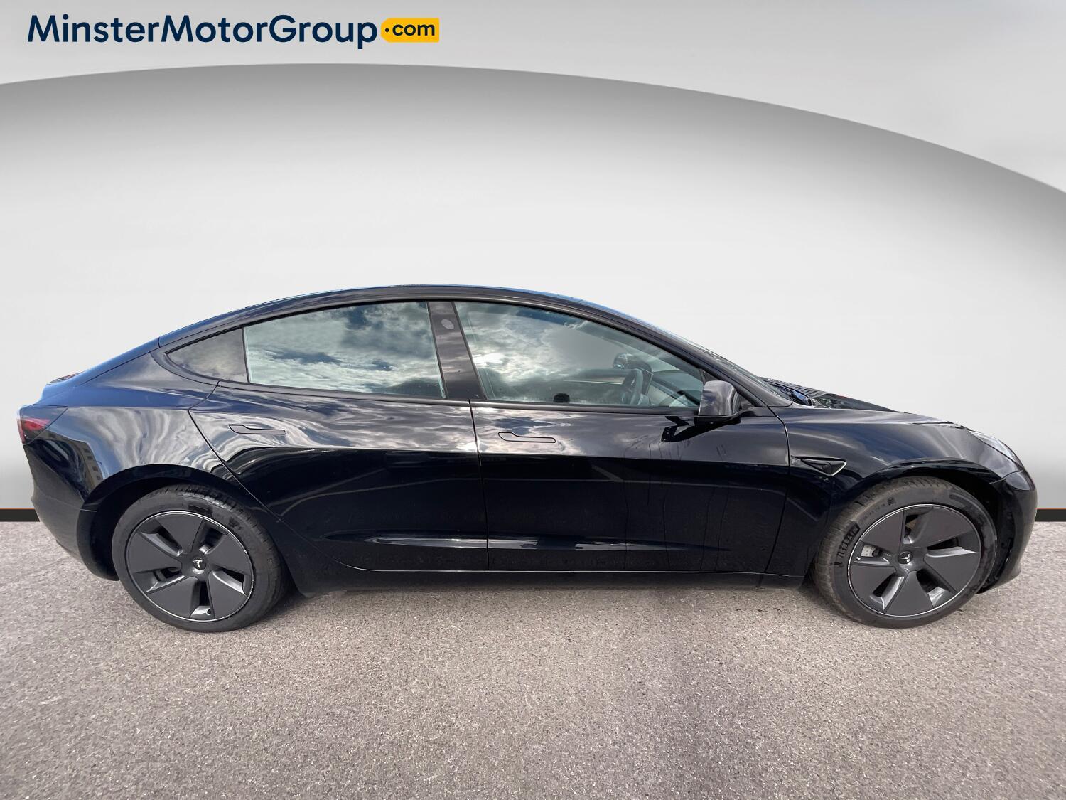 Tesla Model 3 - Image 2