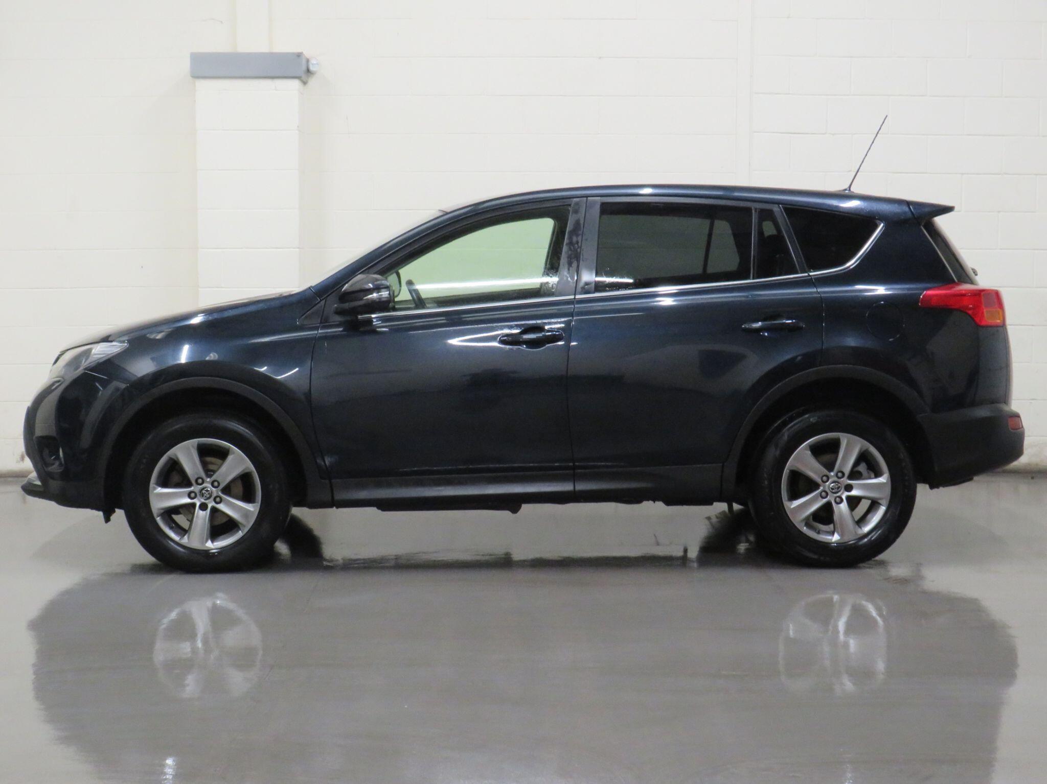 Toyota RAV4 - Image 6