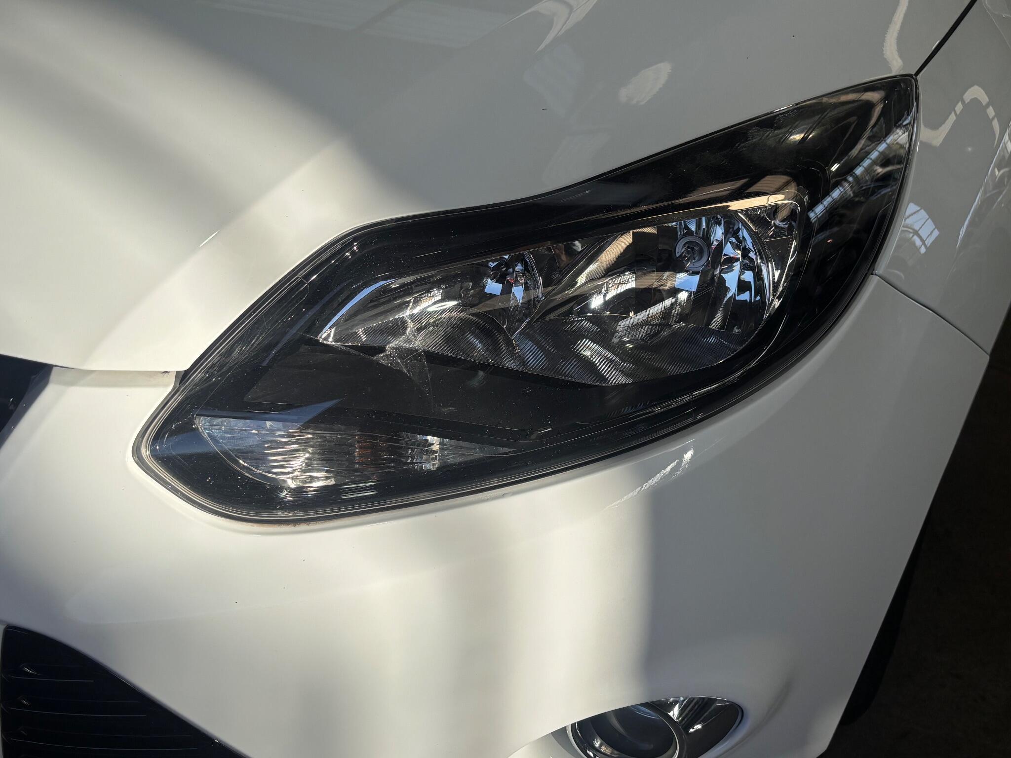 Ford Focus - Image 32