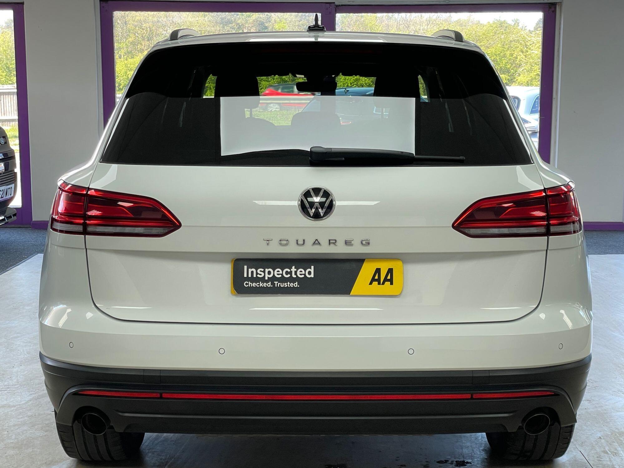 Volkswagen Touareg - Image 10