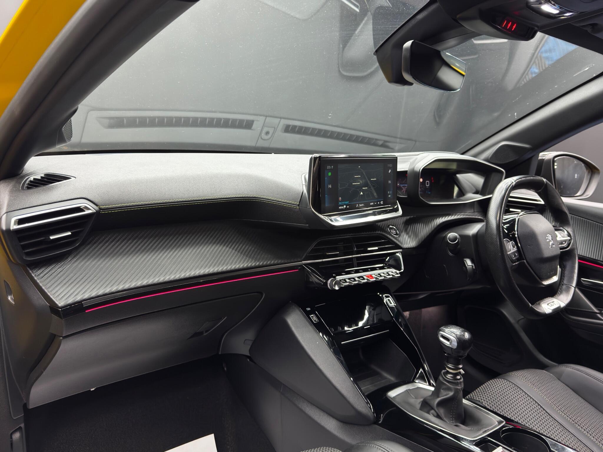 Peugeot 208 - Image 11