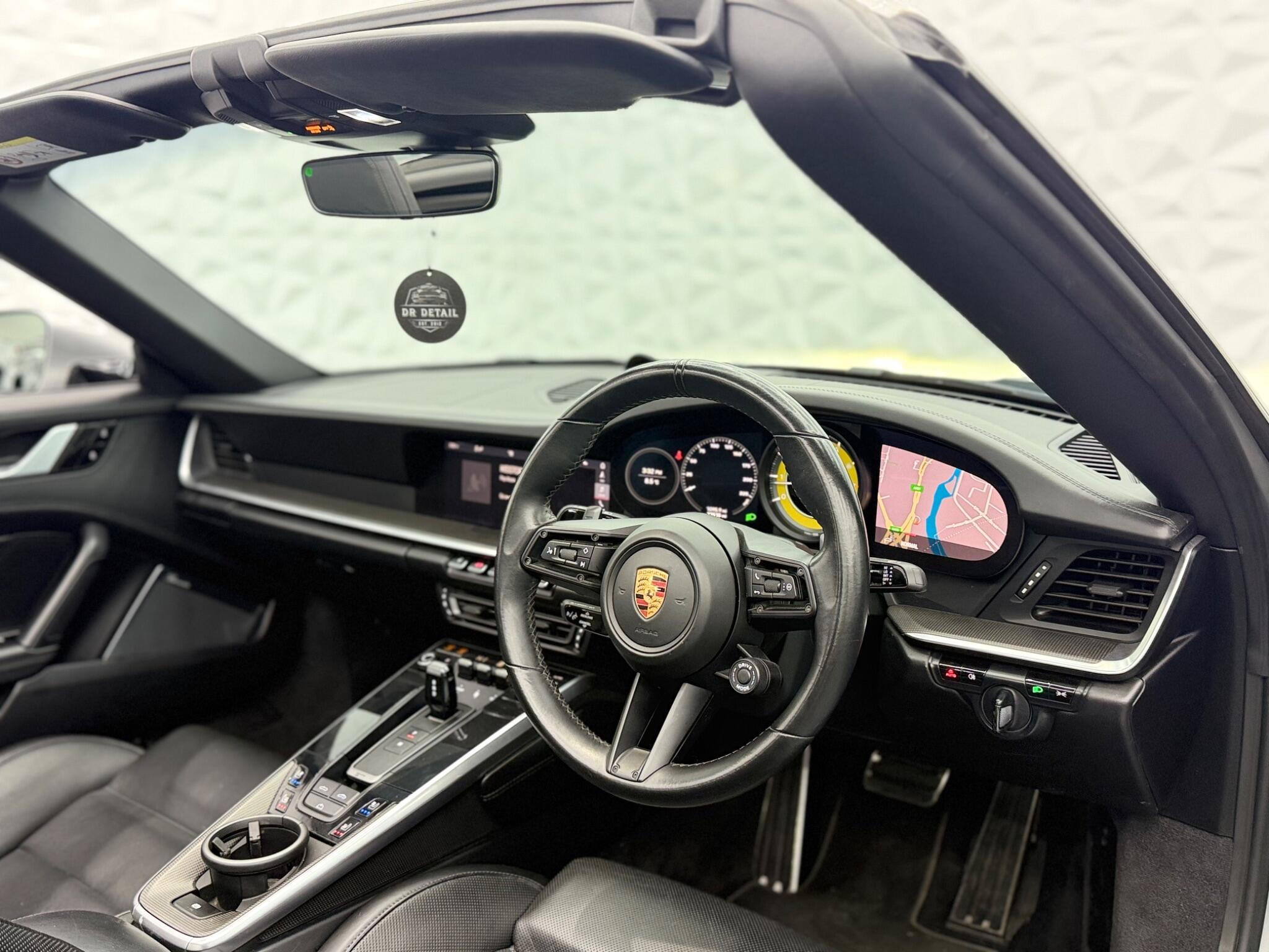 Porsche 911 - Image 28