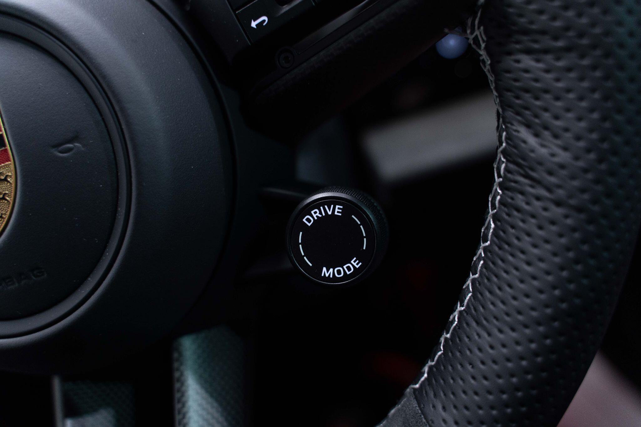 Porsche Taycan - Image 57