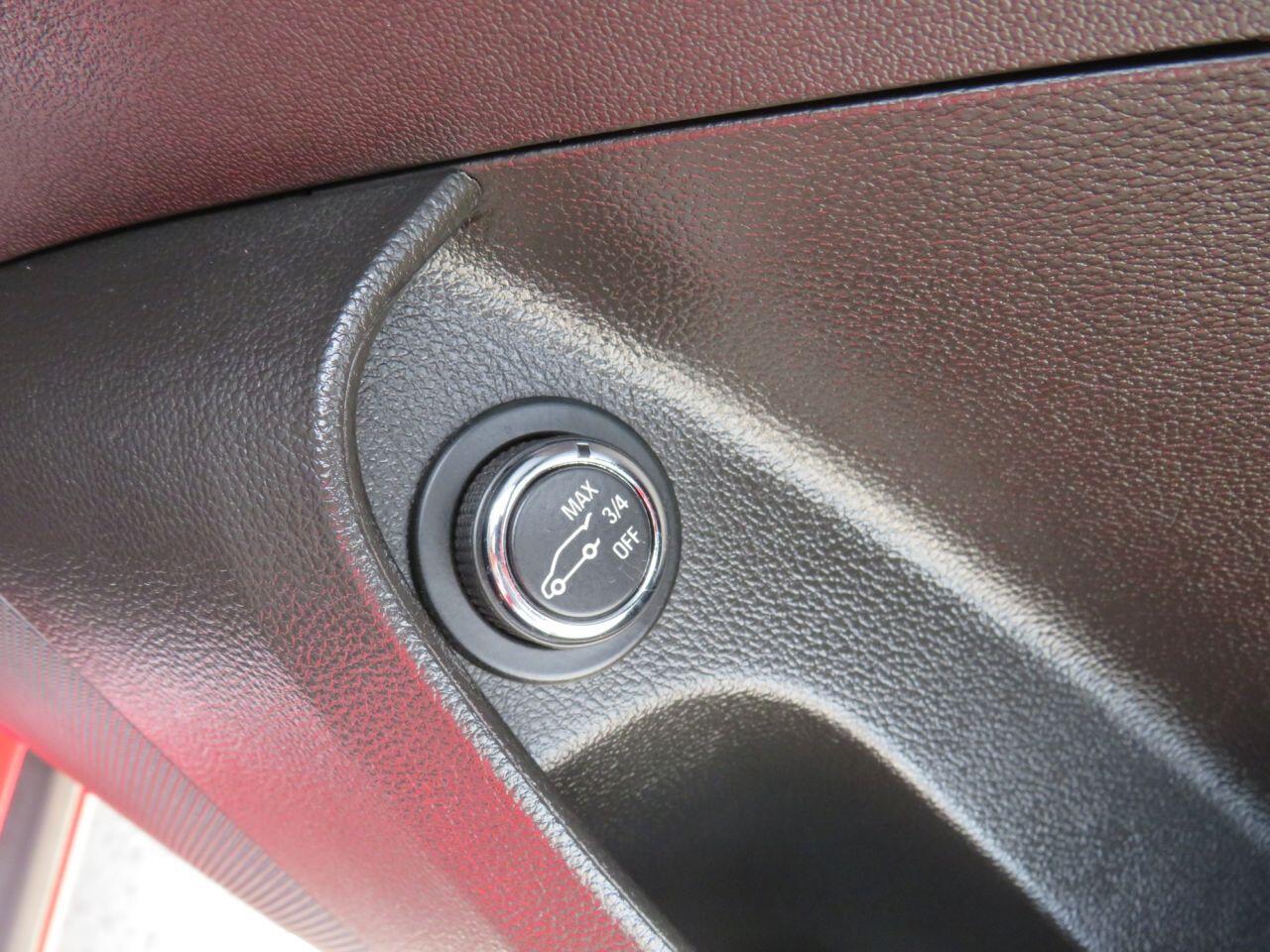 Vauxhall Insignia - Image 21