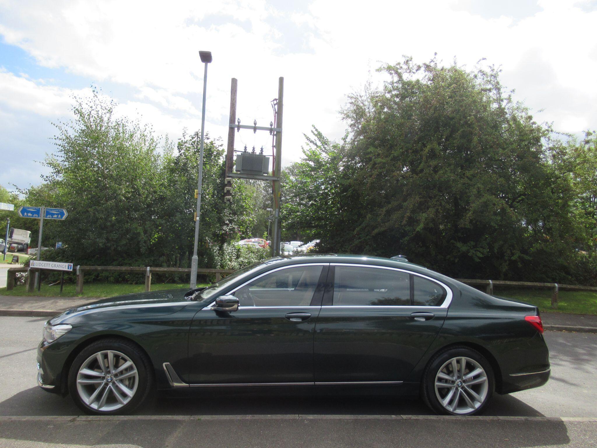 BMW 7 Series - Image 6