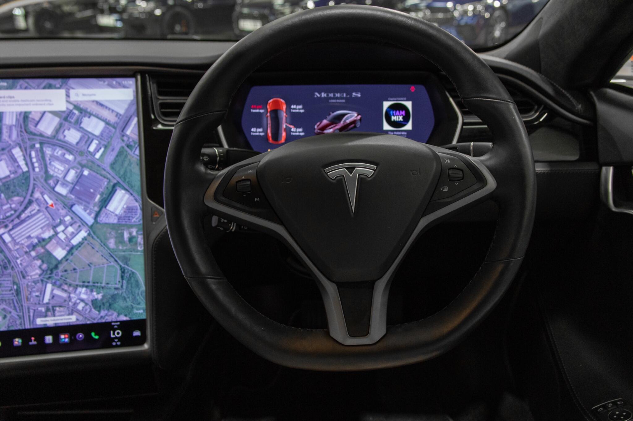 Tesla Model S - Image 15