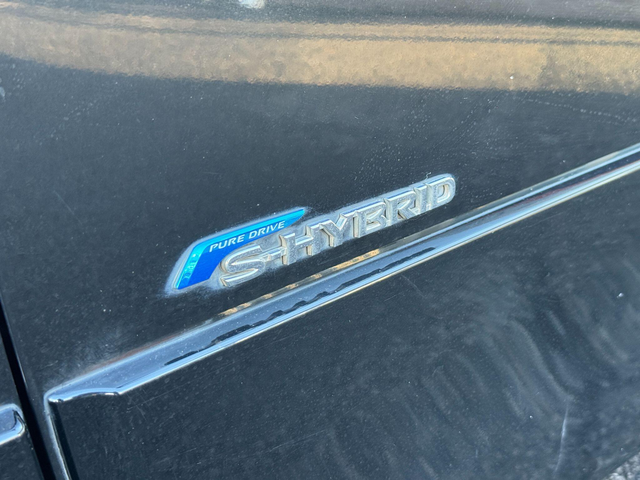 Nissan Serena - Image 21